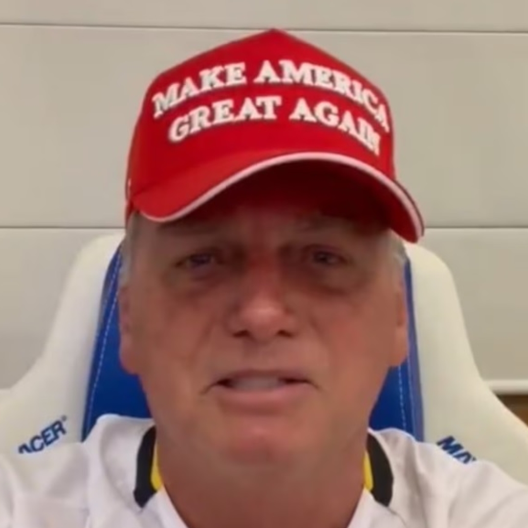 Bolsonaro grava vídeo em apoio a Trump