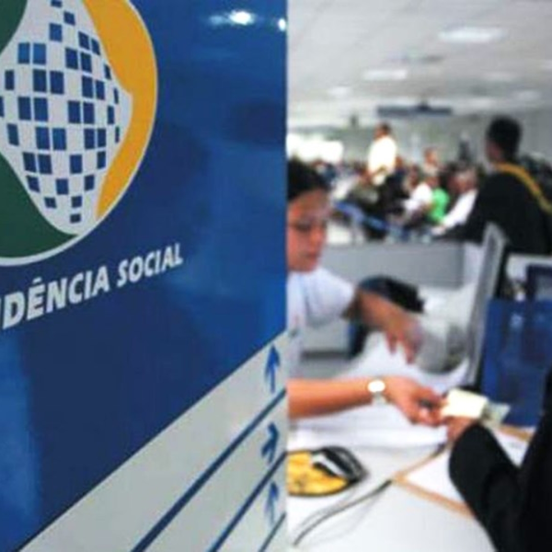 Aposentados e pensionistas do INSS receberão 13º em parcela única