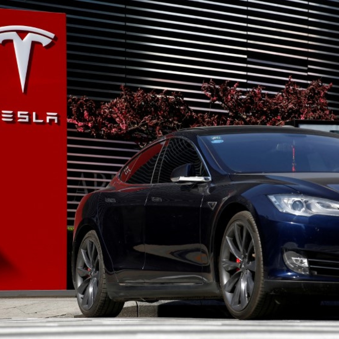 Valor de mercado da Tesla ultrapassa US$ 1 trilhão