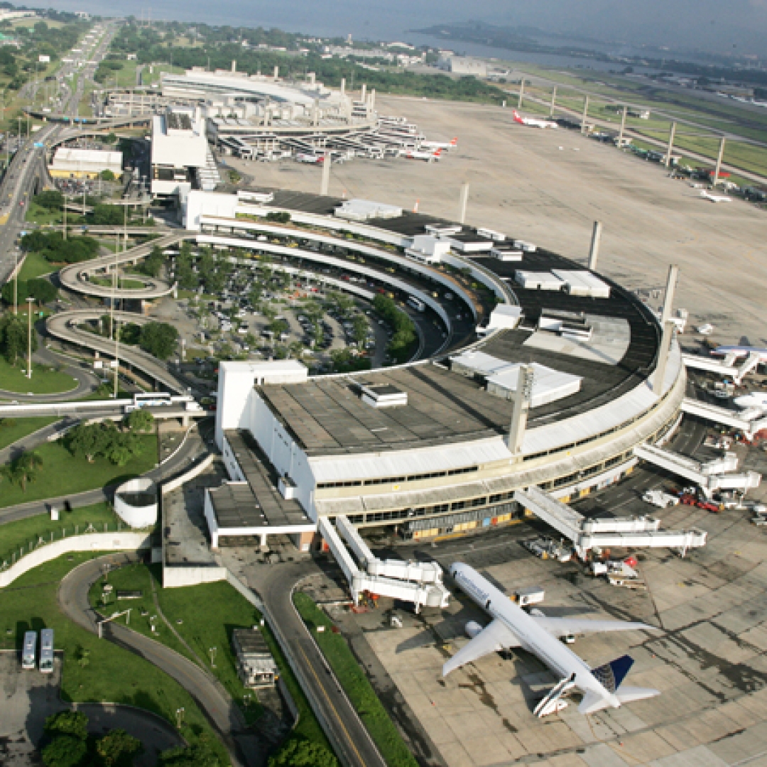 Cinco aviões britânicos fazem pousos de emergência no Rio de Janeiro