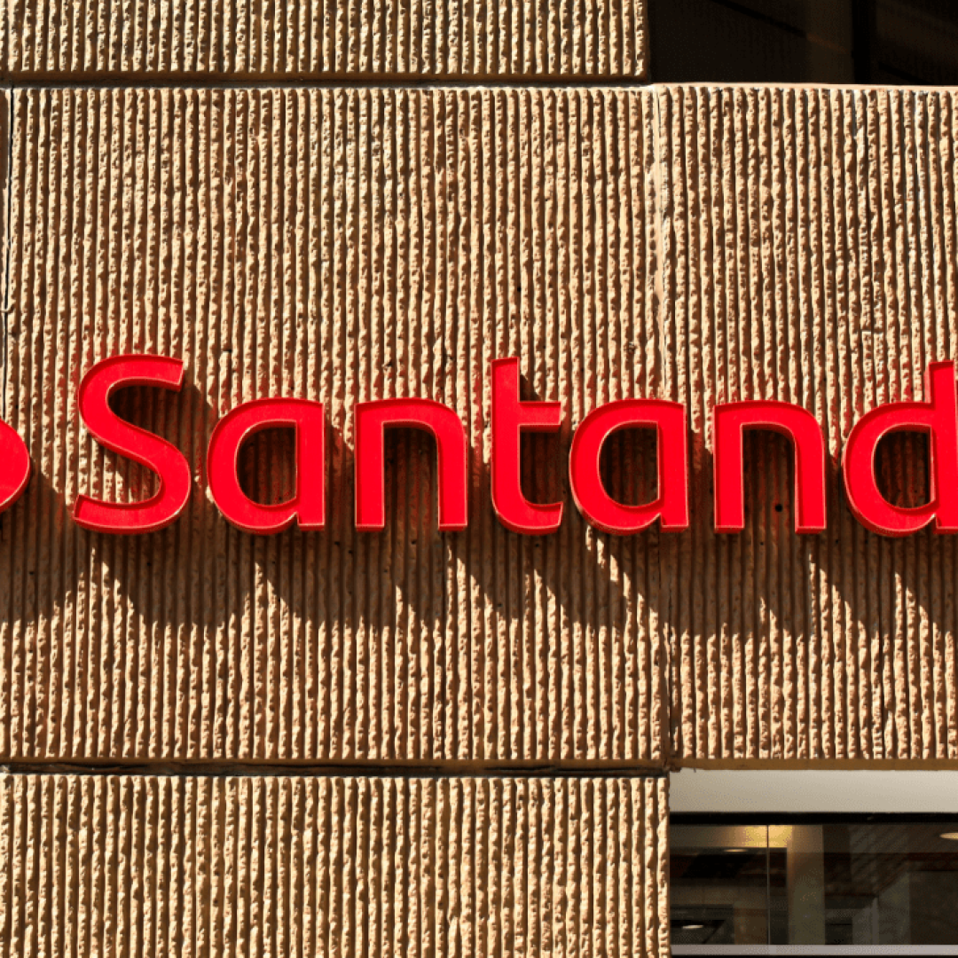 Santander conclui resgate de dívida de US$ 2,5 bilhões