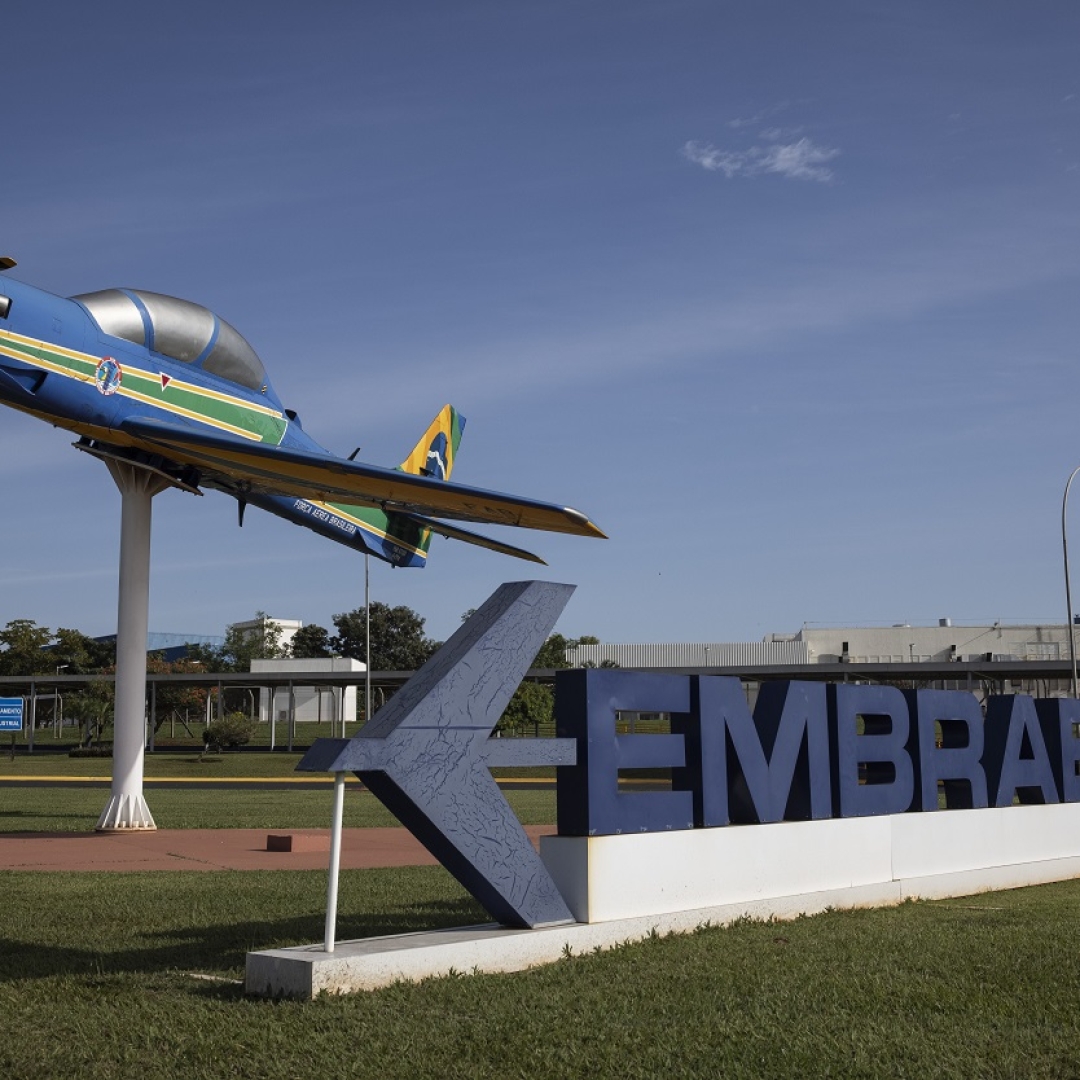 Suécia escolhe avião da Embraer como seu próximo cargueiro militar