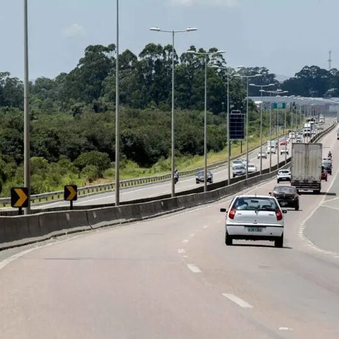 Feriado da Proclamação da República terá movimento intenso nas estradas