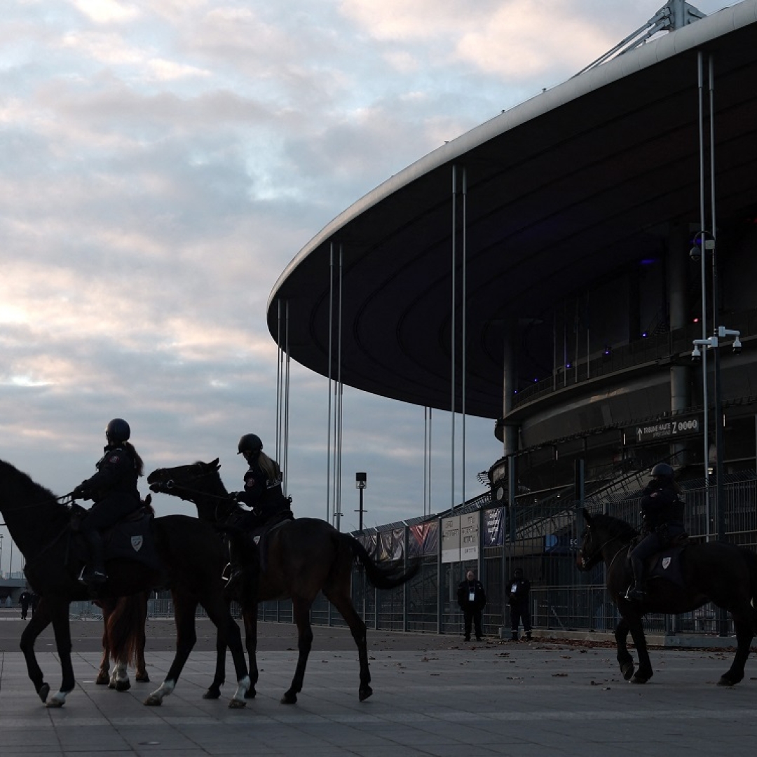 Polícia de Paris mobiliza grande operação antes de jogo de futebol entre França e Israel