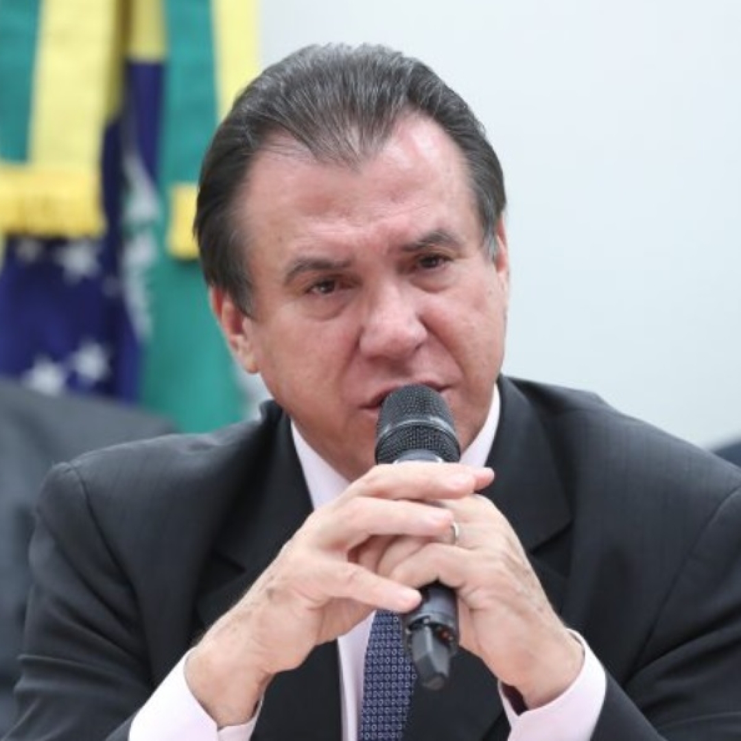 Governo vê com simpatia PEC que acaba com jornada 6x1