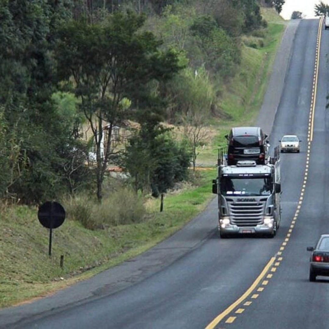 Nove mortos em acidentes durante feriado prolongado no Paraná