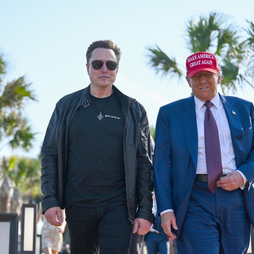 SpaceX lança o foguete Starship em teste com a presença de Donald Trump