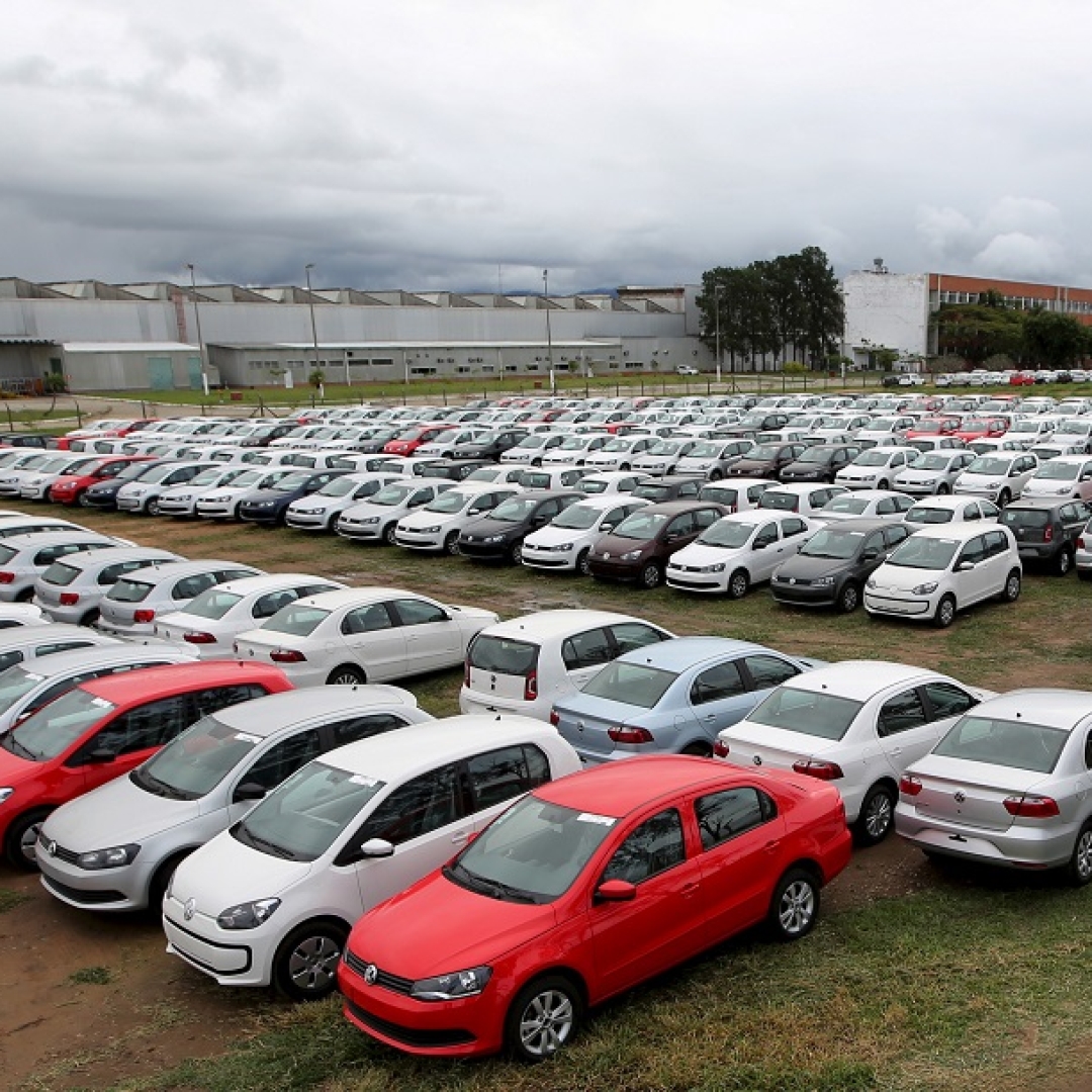 Preço do seguro de carros mais vendidos no Brasil cai em outubro