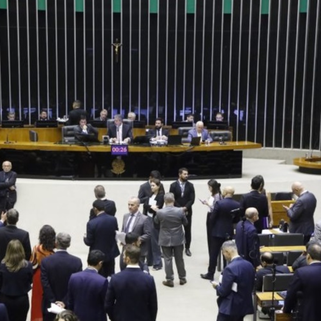 CCJ da Câmara pode votar PEC contra aborto e projetos anti-MST