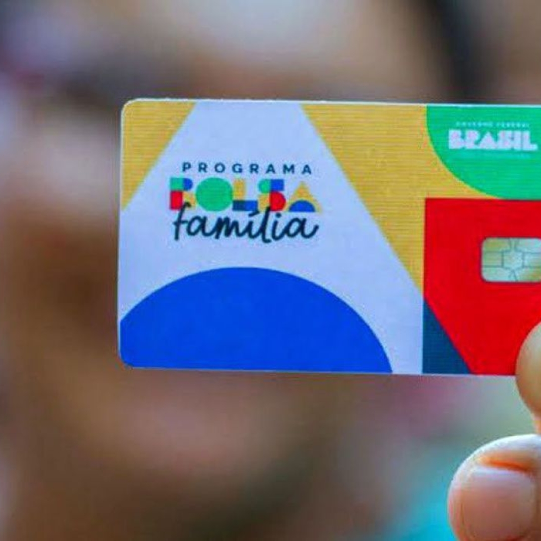 Caixa Econômica Federal paga parcela do Bolsa Família