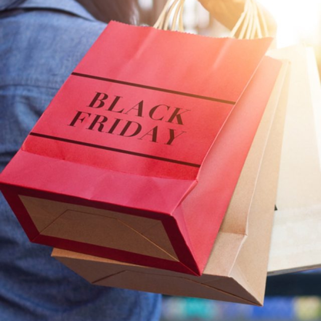 Preços de produtos na Black Friday podem variar até 145% no Brasil