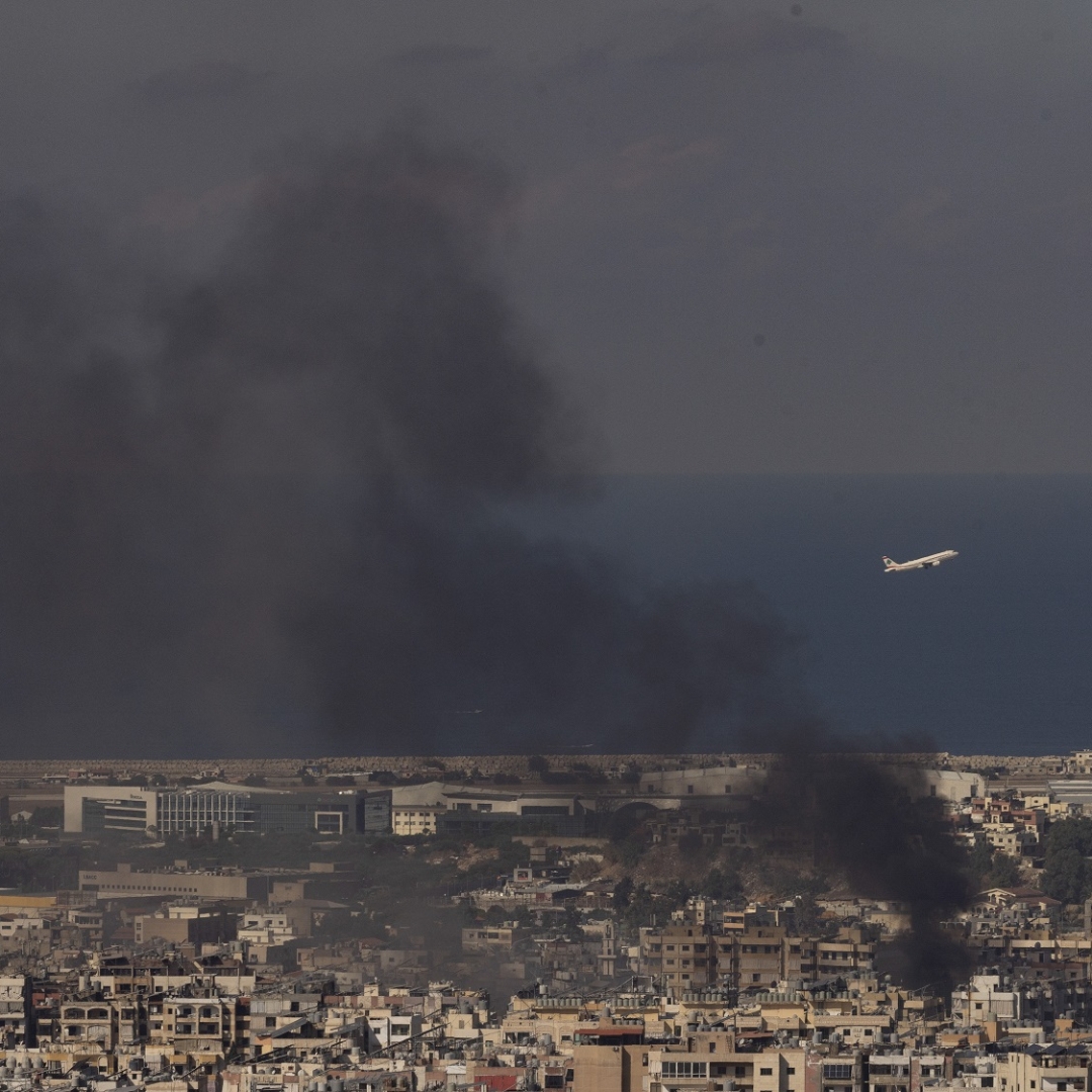 Israel amplia ataques em Beirute e emite avisos para que prédios nos subúrbios sejam esvaziados