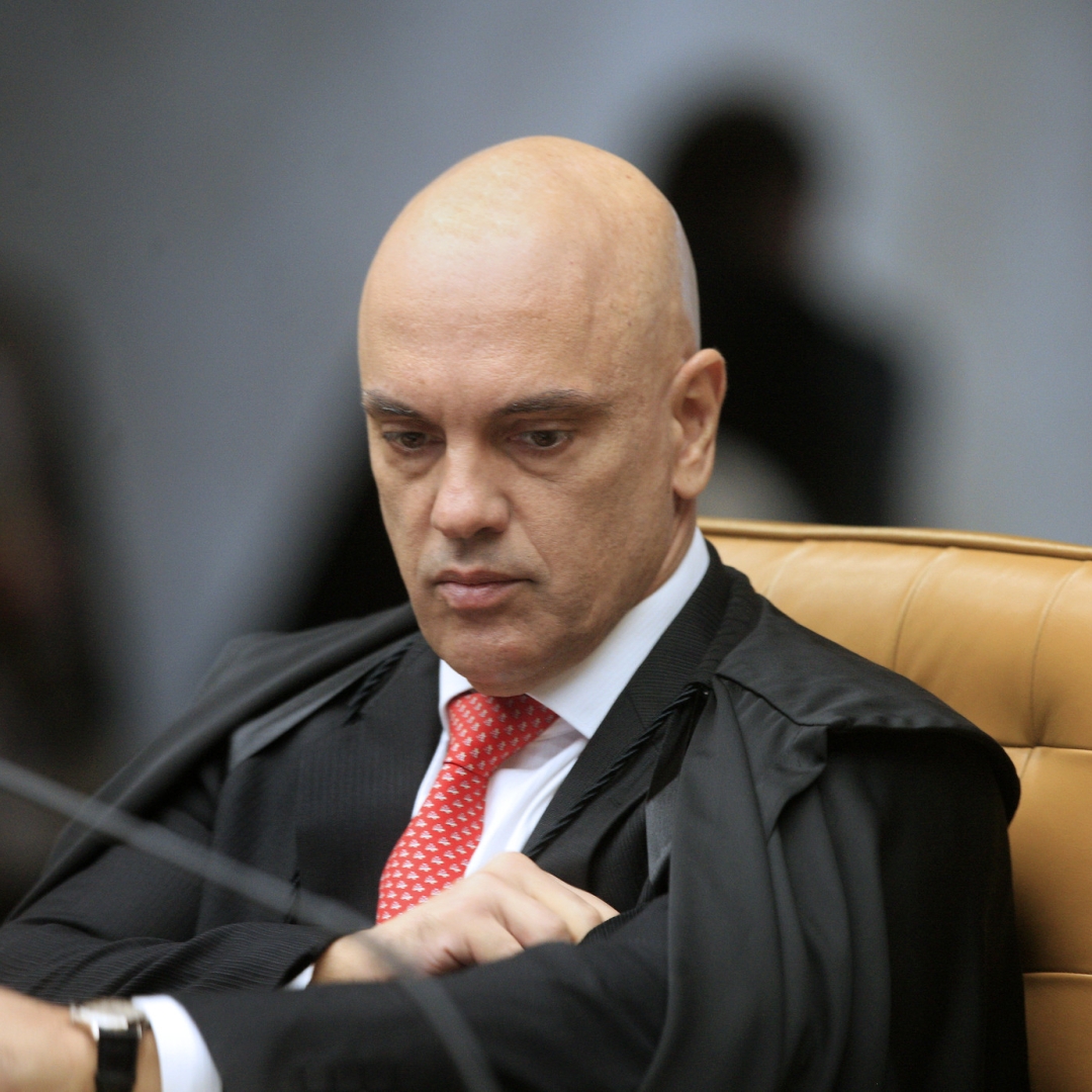 Ministro do STF critica plataformas por não retirar perfis falsos