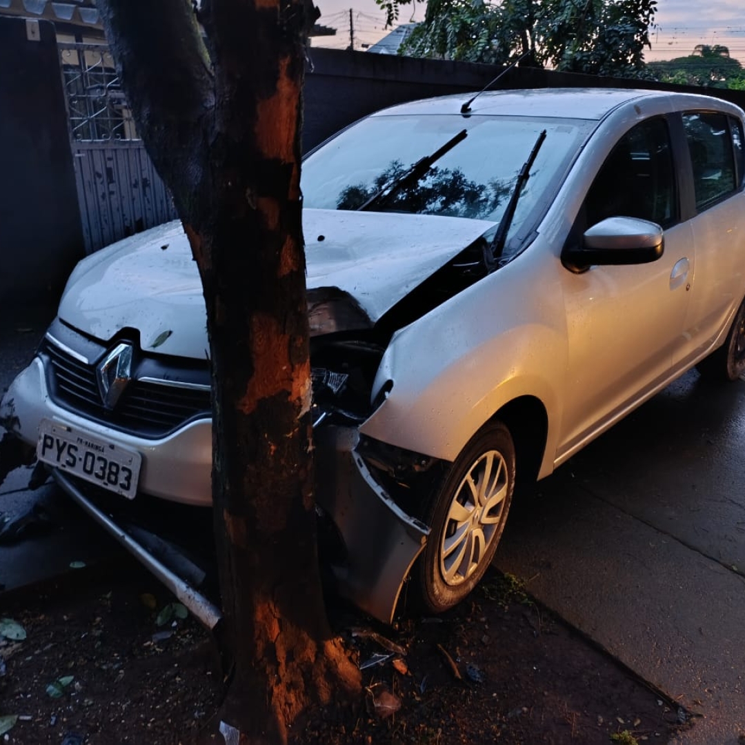 Jovem fica ferida após acidente na Zona 5 em Maringá