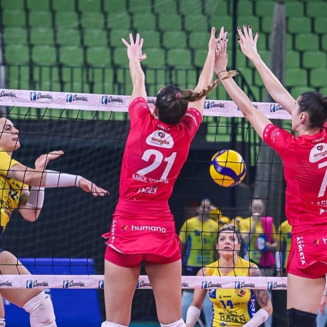 Unilife Maringá vence Brusque na Superliga Feminina de Vôlei