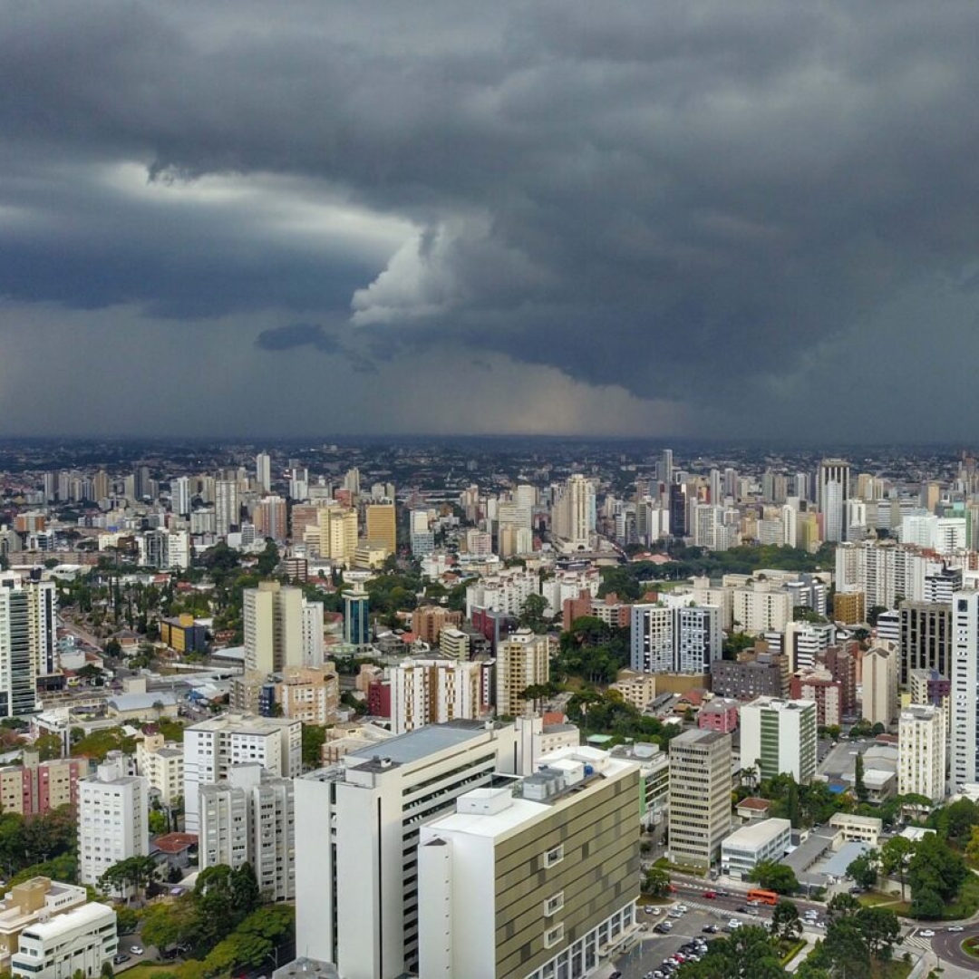 Alerta de tempestades no Paraná