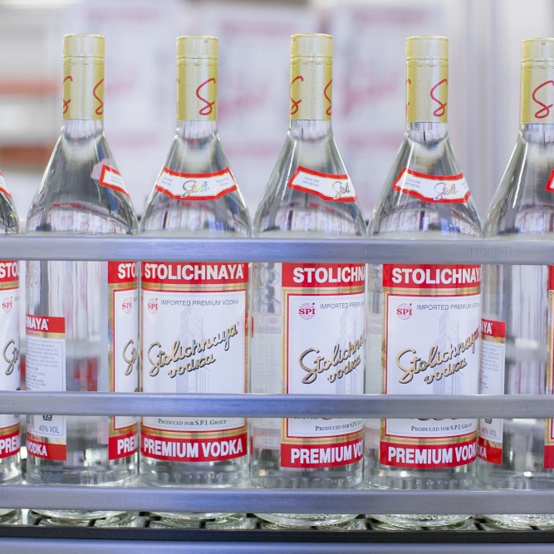 Braço americano do Stoli Group entra com pedido de falência