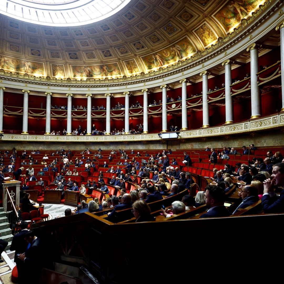 Crise política na França pode levar ao colapso do governo