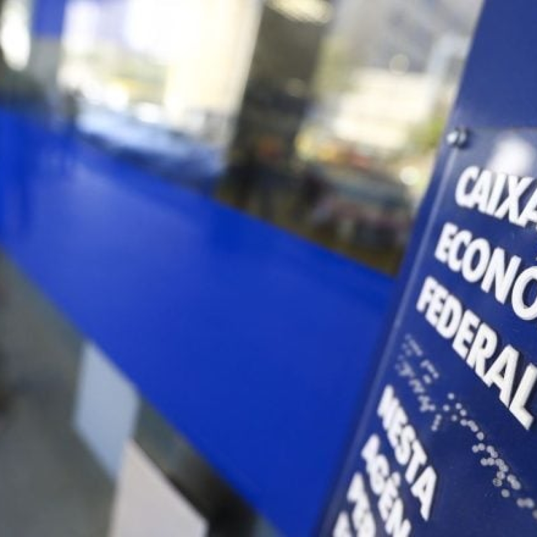 Mulher condenada por estelionato contra Caixa Econômica Federal