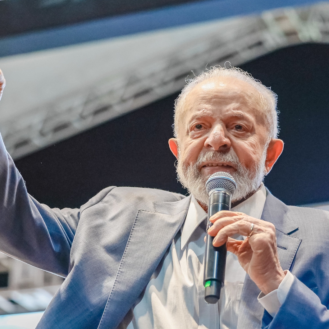 Lula fala sobre golpes de Estado e programa Mais Especialistas