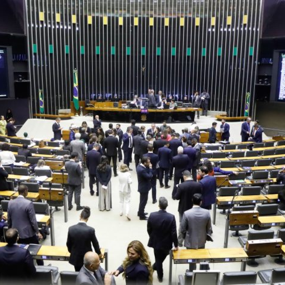 Câmara aprova urgência em projeto do pacote fiscal do governo