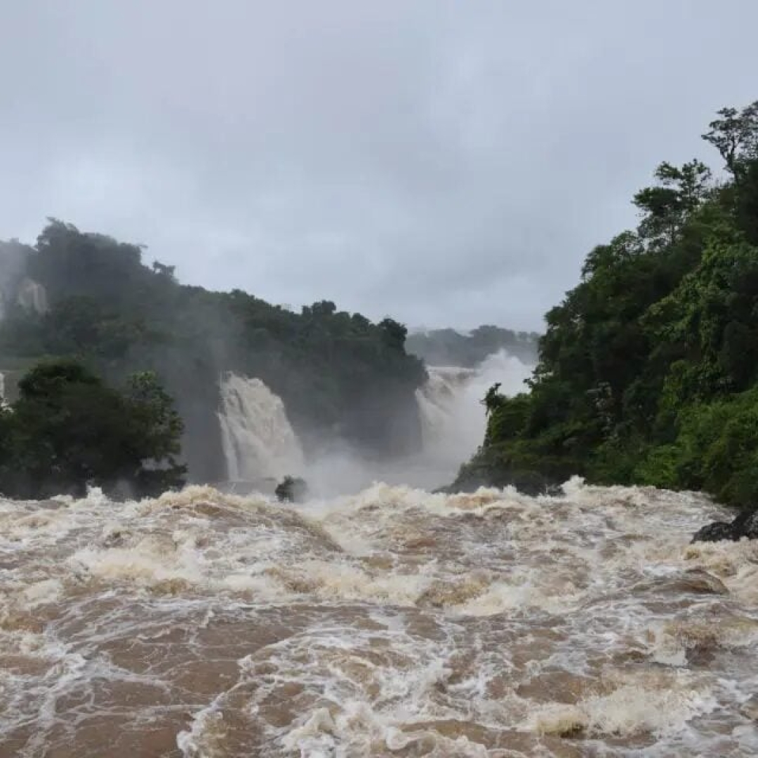 Vazão das Cataratas do Iguaçu chega a 7,8 milhões de litros por segundo