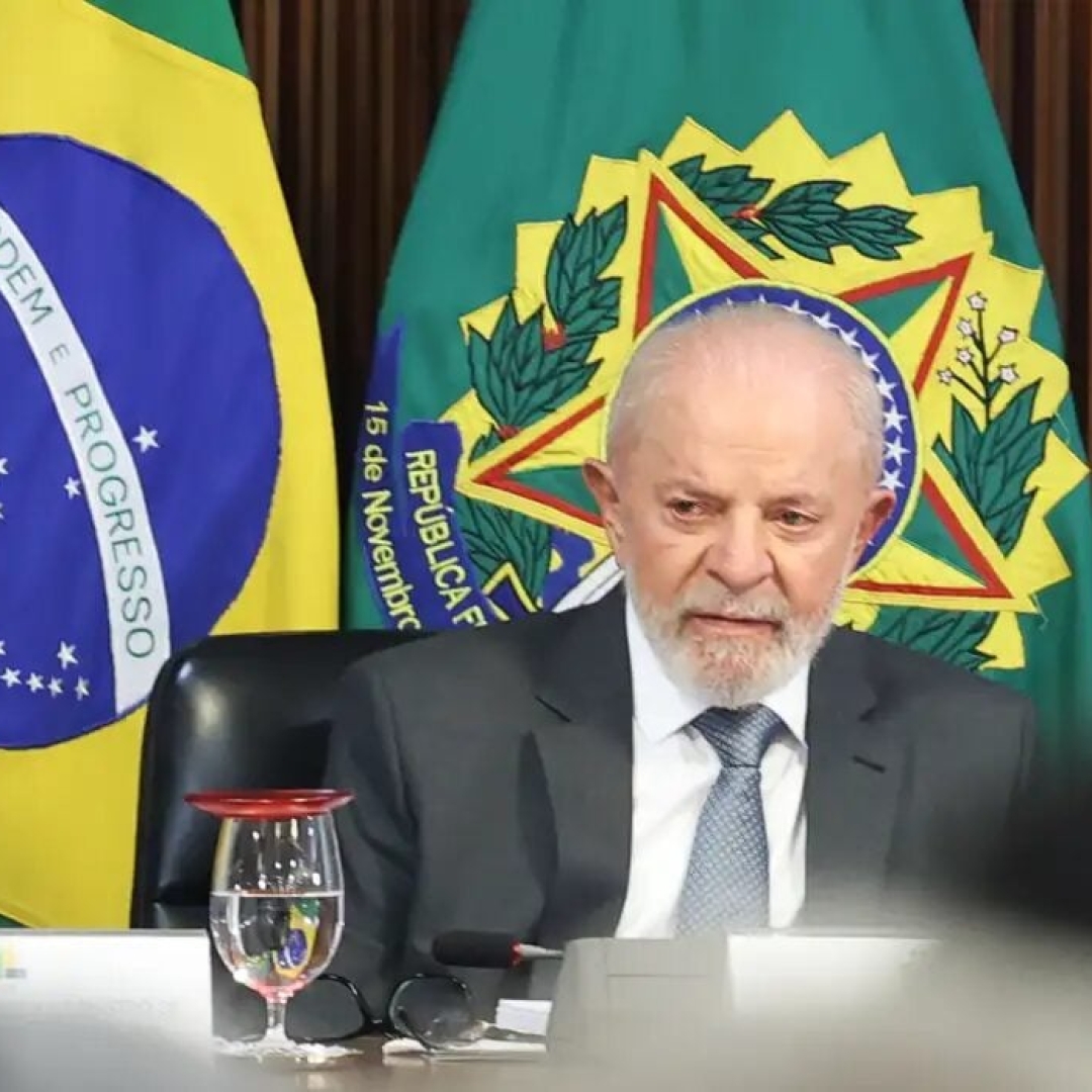 Presidente Lula passa por trepanação após acidente doméstico