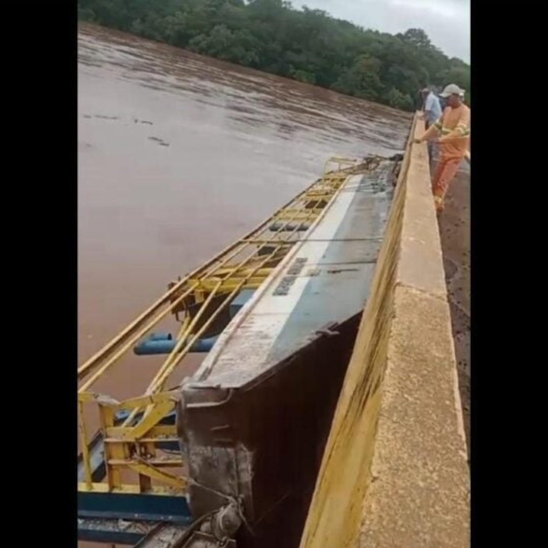 Ponte sobre Rio Ivaí em Floresta continua interditada