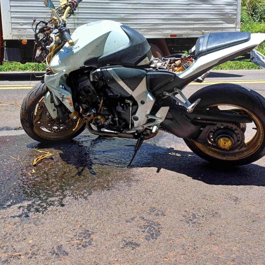 Acidente em rodovia federal causa morte de motociclista