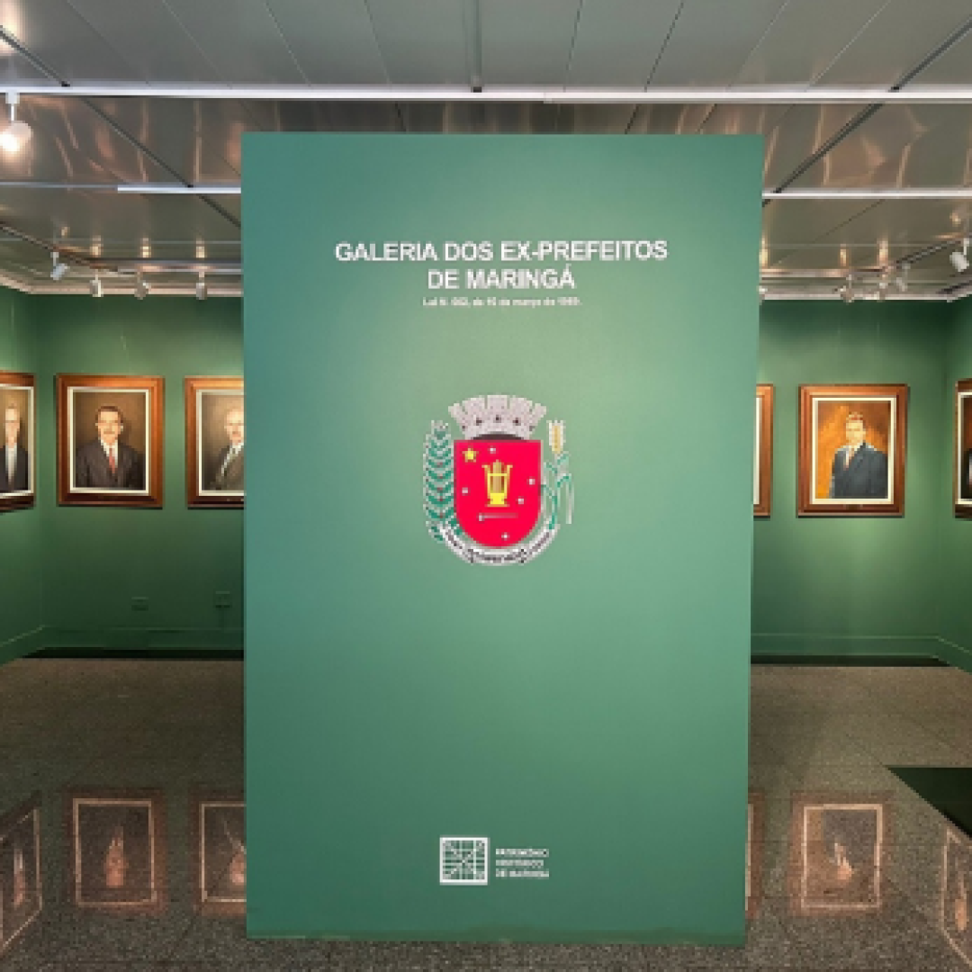 Inauguração da galeria de ex-prefeitos de Maringá com lançamento de biografia de Ulisses Maia