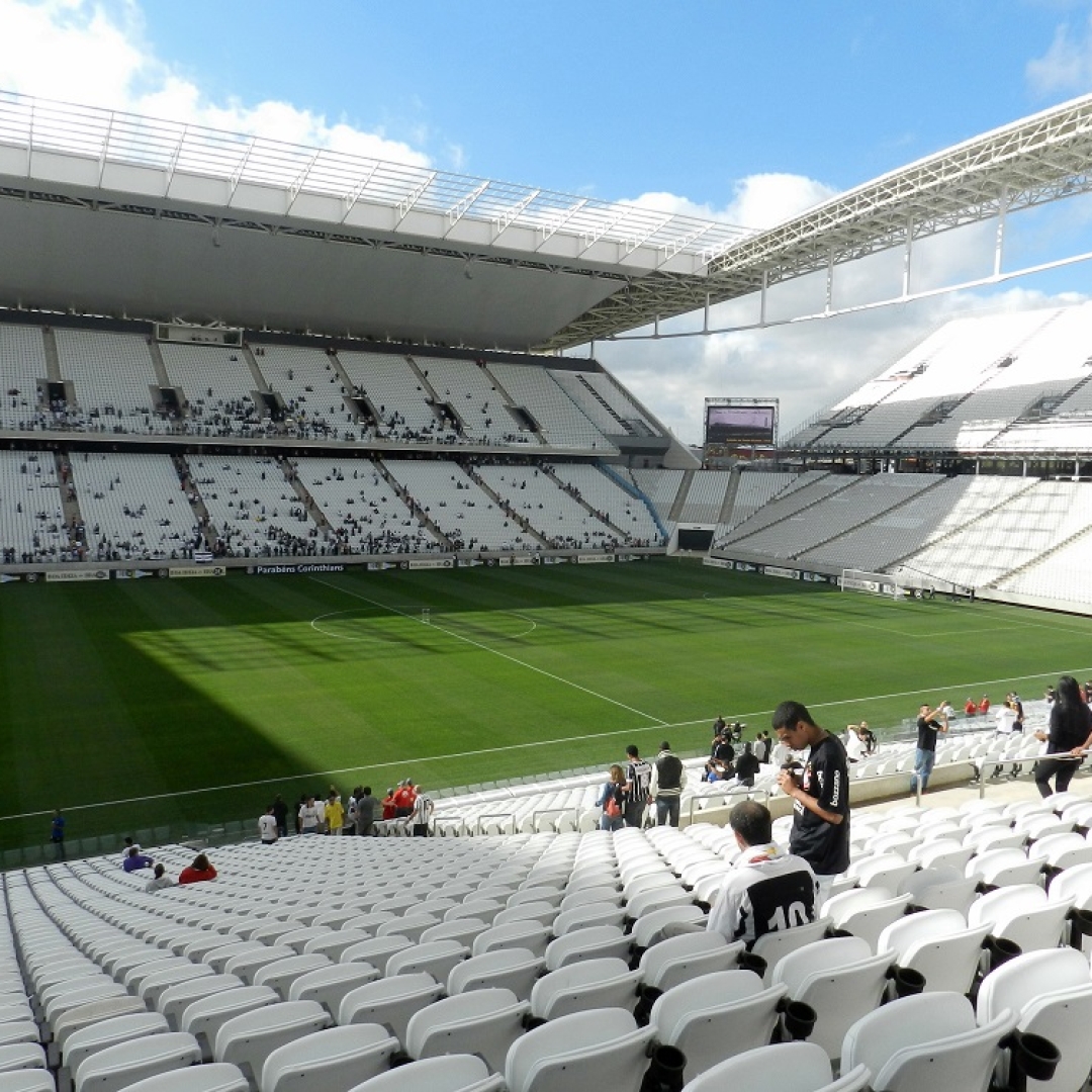 Empresa de acompanhantes faz doação para vaquinha da torcida do Corinthians