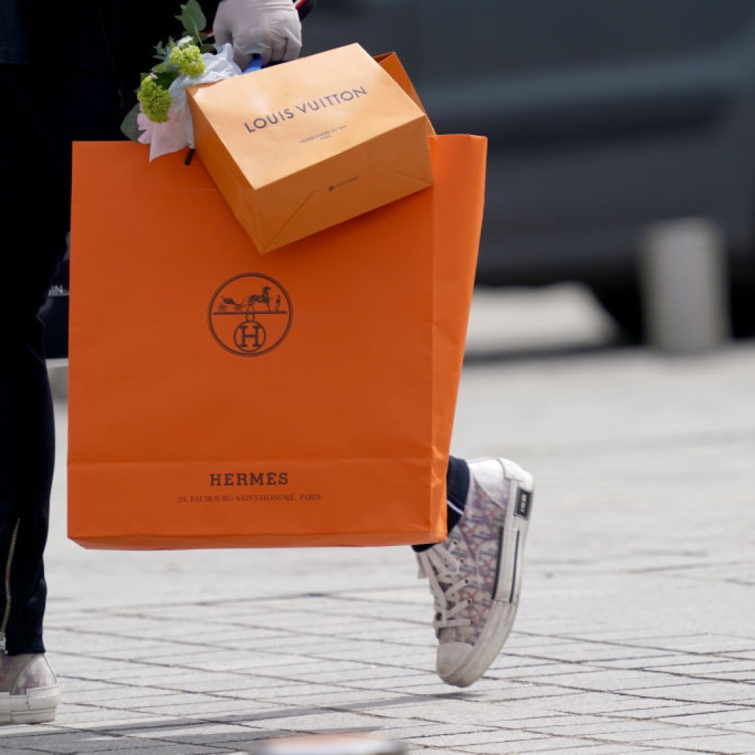 Hermès supera Louis Vuitton no mercado de luxo