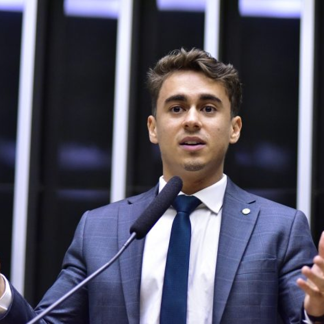 Deputado relator de projeto de lei para criminalizar fake news em eleições