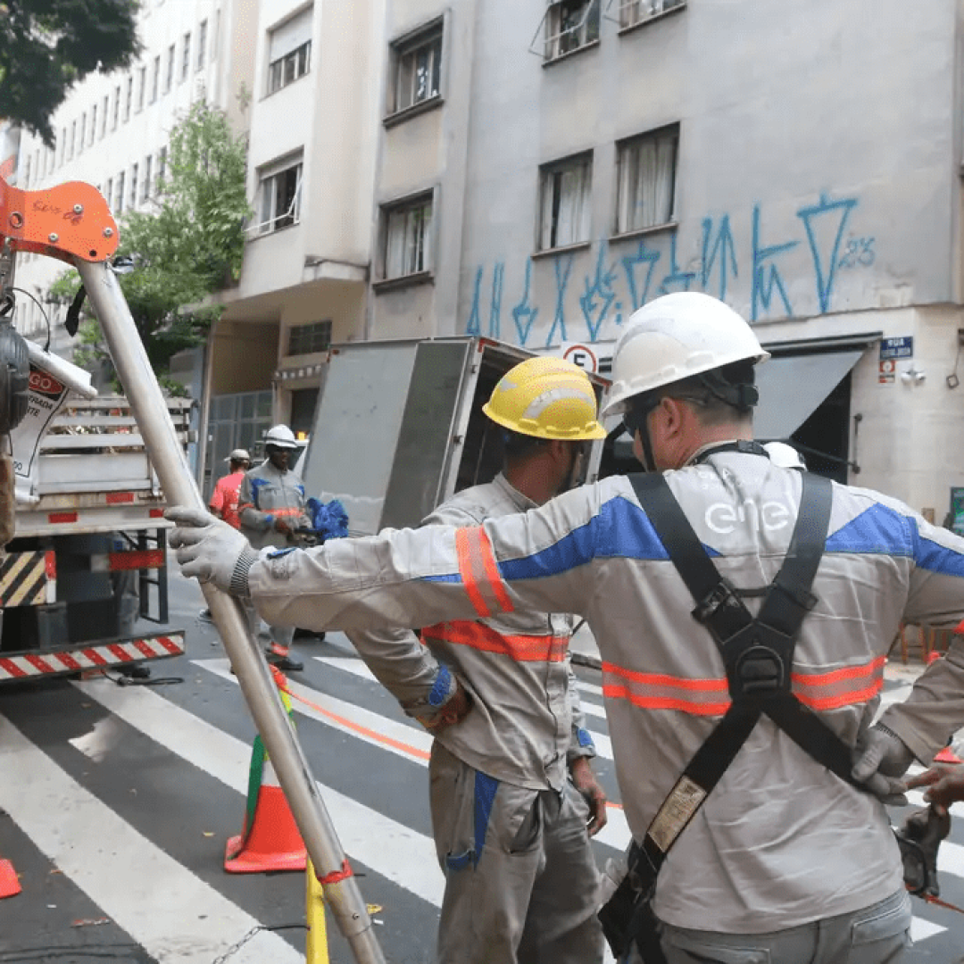 Ventos fortes prejudicam rede elétrica da Enel