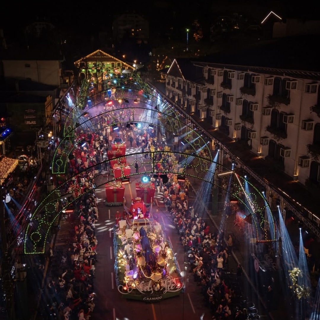 Cancelamento do Desfile de Natal em Gramado devido à queda de avião