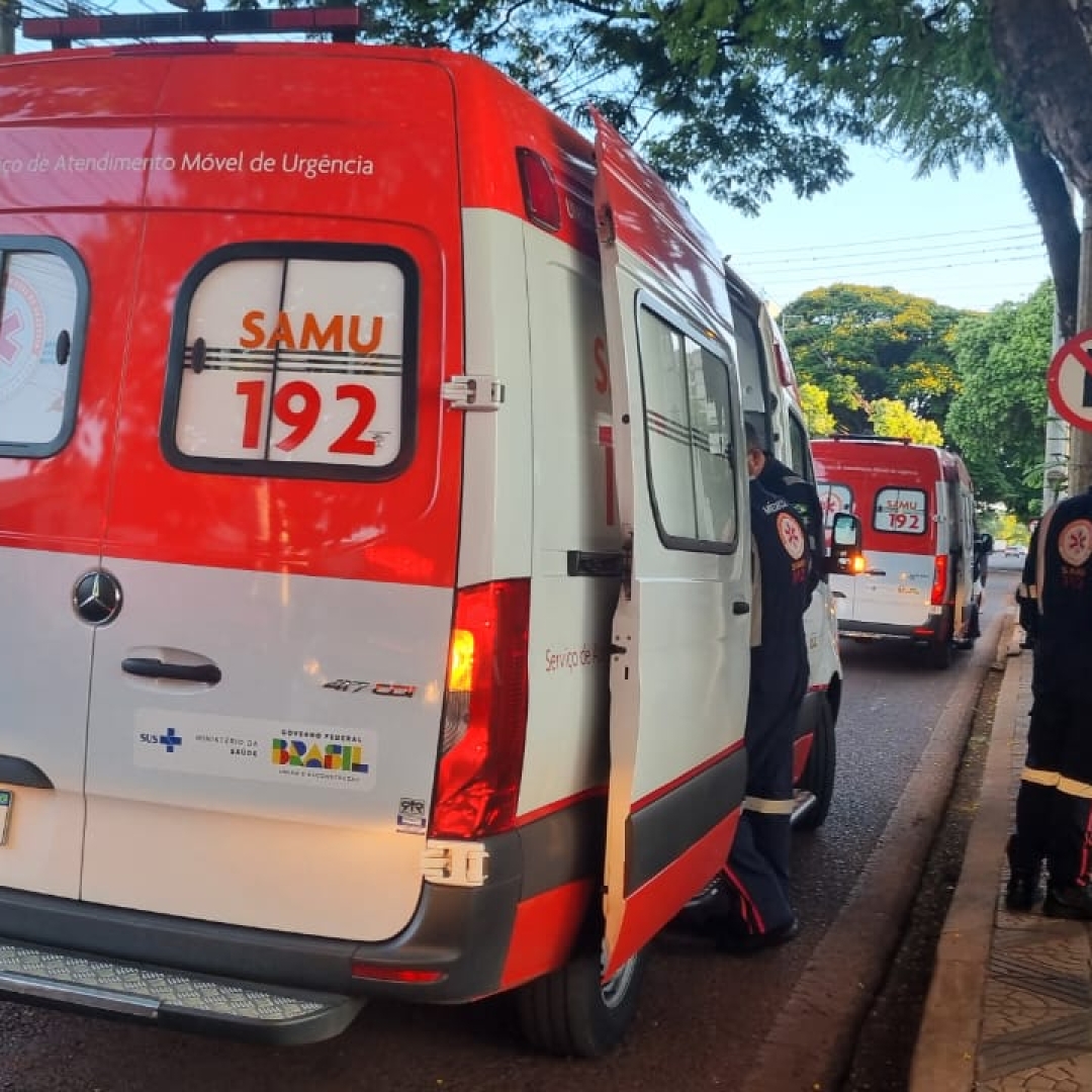 Socorrista do Samu é atropelado durante atendimento em Apucarana