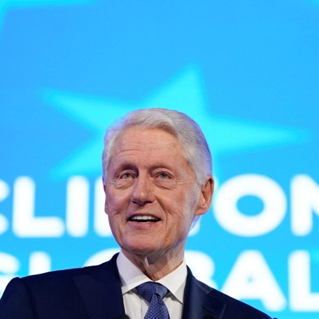 Ex-presidente dos EUA Bill Clinton é hospitalizado