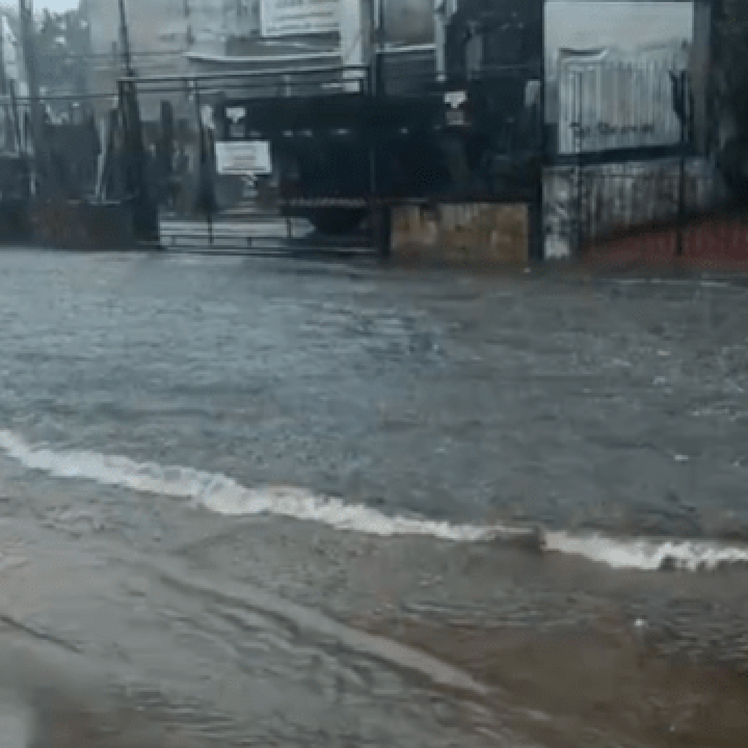 Alagamentos em Porto Alegre após temporal