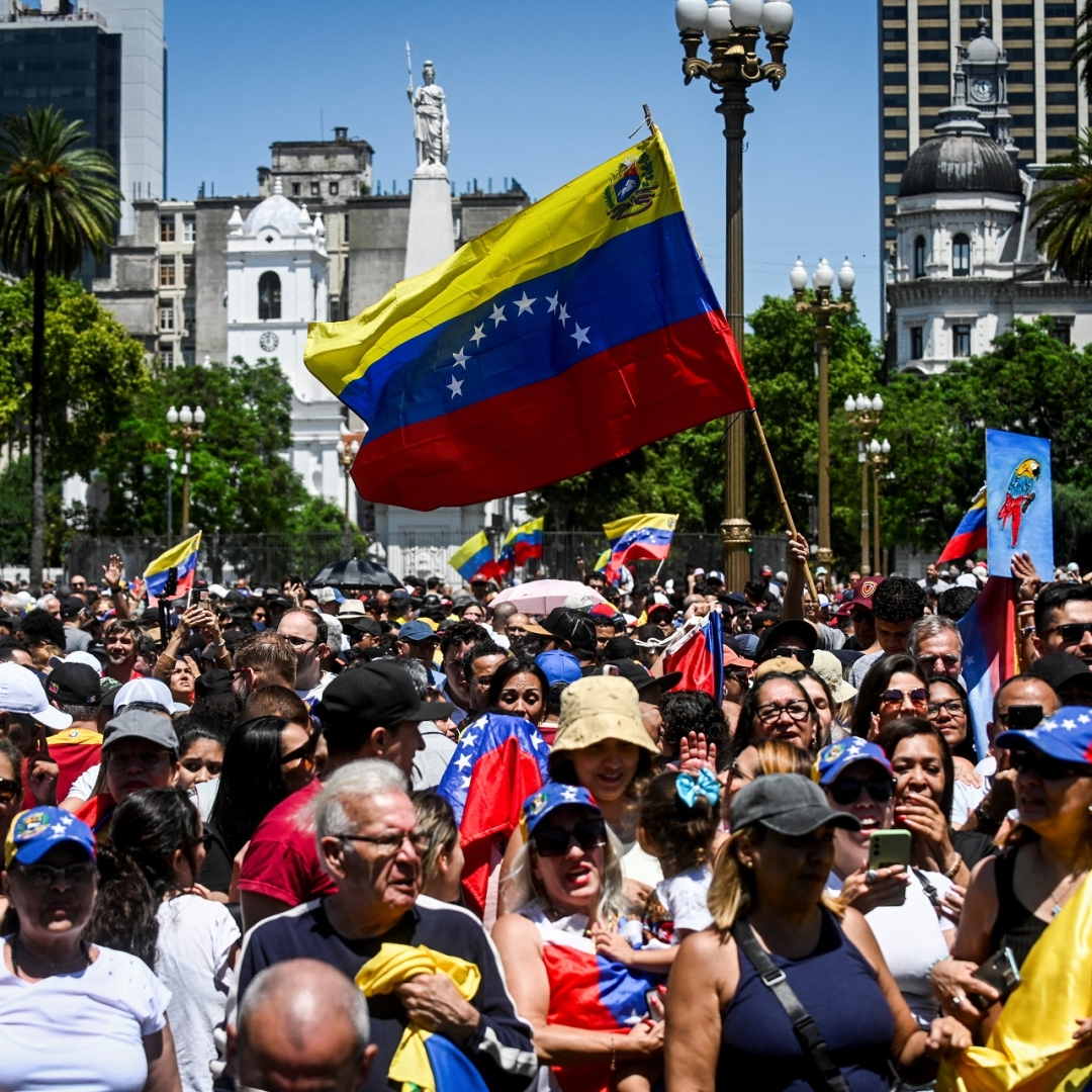 Opositor venezuelano se reúne com presidentes da Argentina e Uruguai em busca de apoio