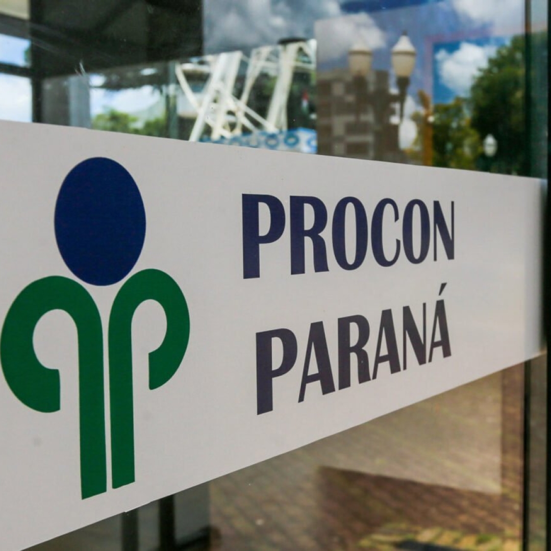 Procon-PR lança cartilha sobre material escolar