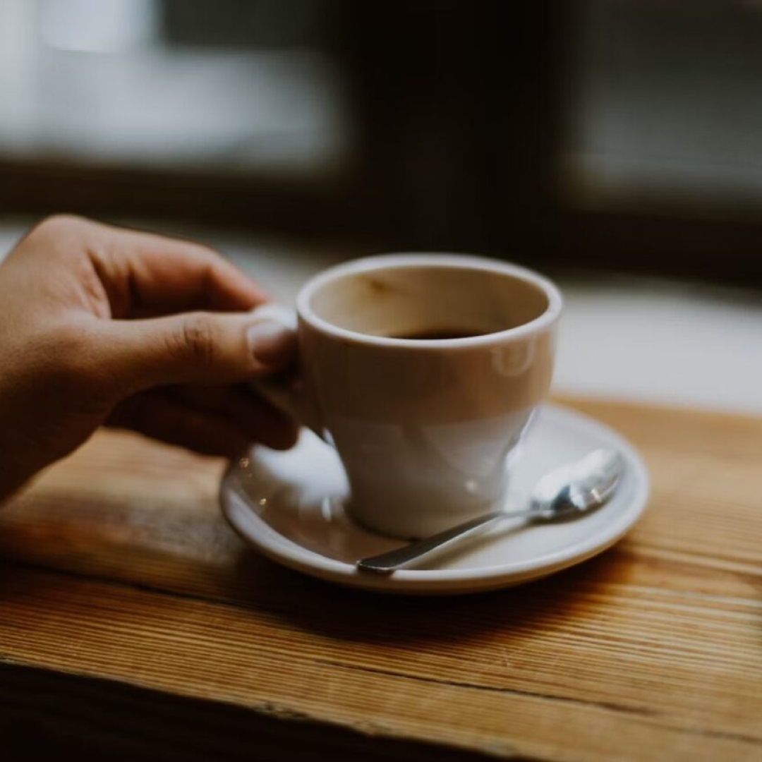 Beber café pela manhã reduz risco de morte prematura