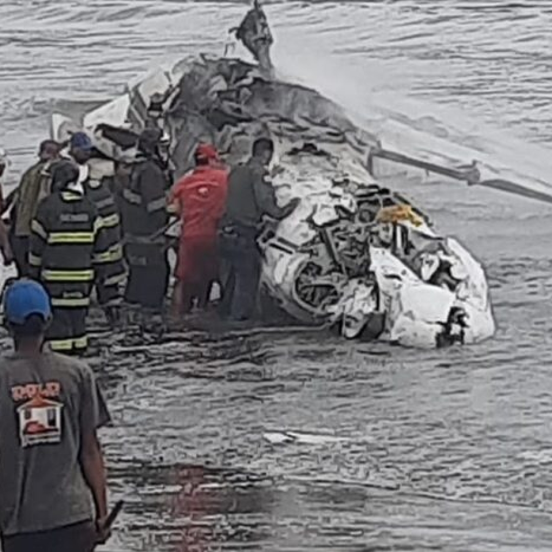 Acidente de avião em praia de Ubatuba