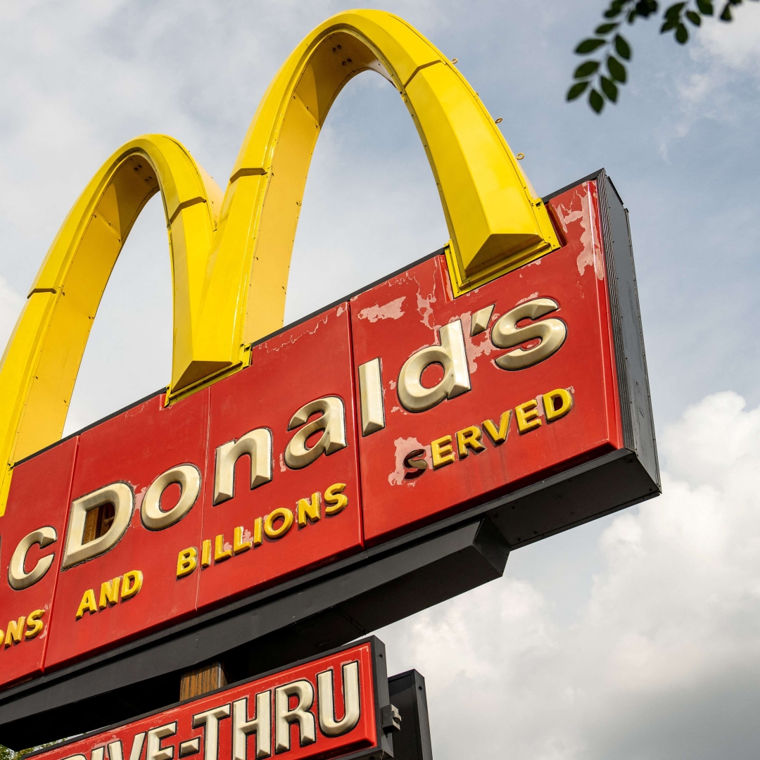 Grupo processa McDonald's por programa de bolsas de estudo para hispânicos