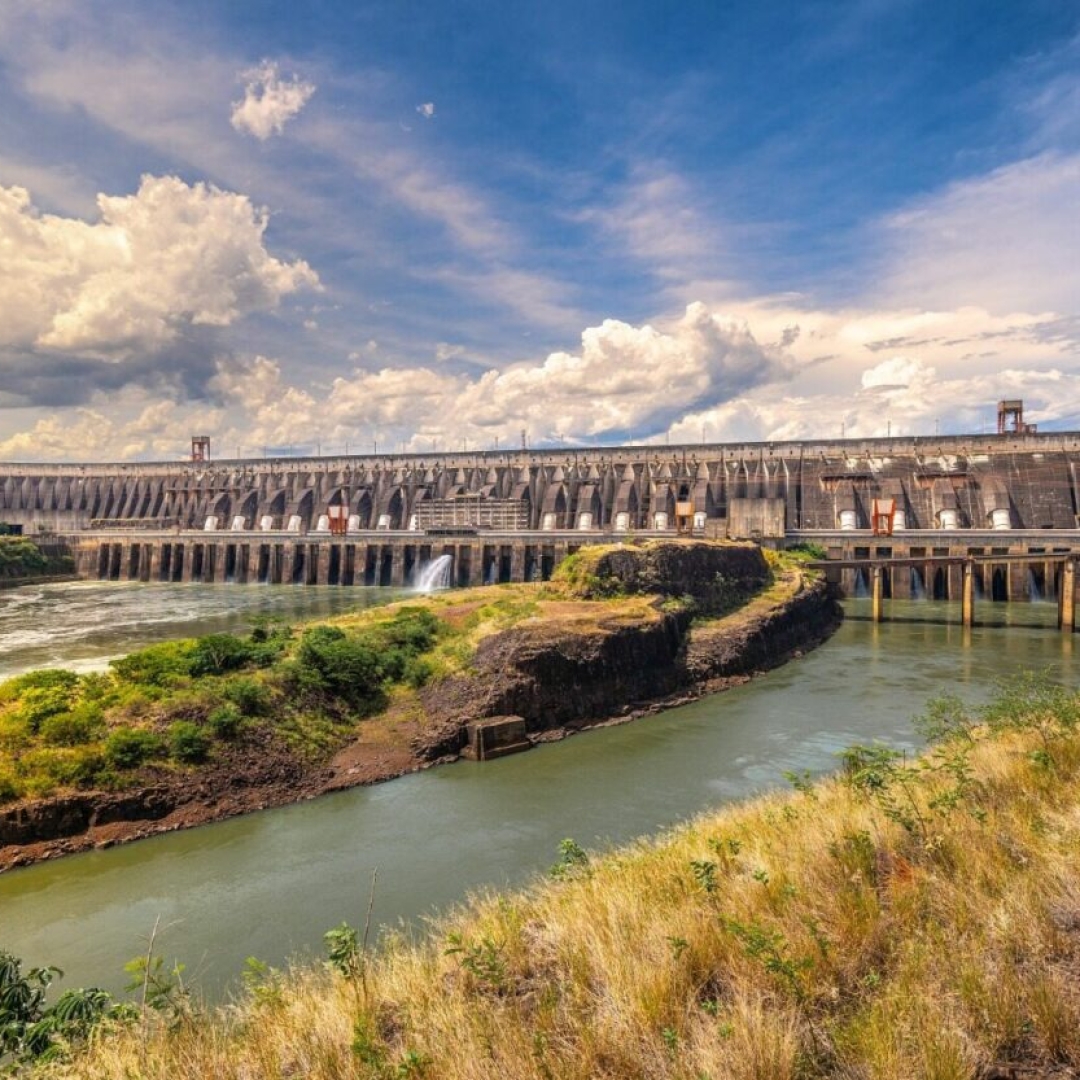 Bônus de Itaipu reduz conta de luz de brasileiros(as)