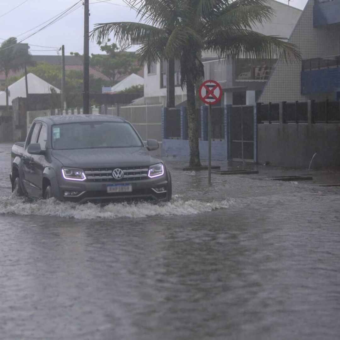 123 cidades do Paraná em alerta para chuvas intensas