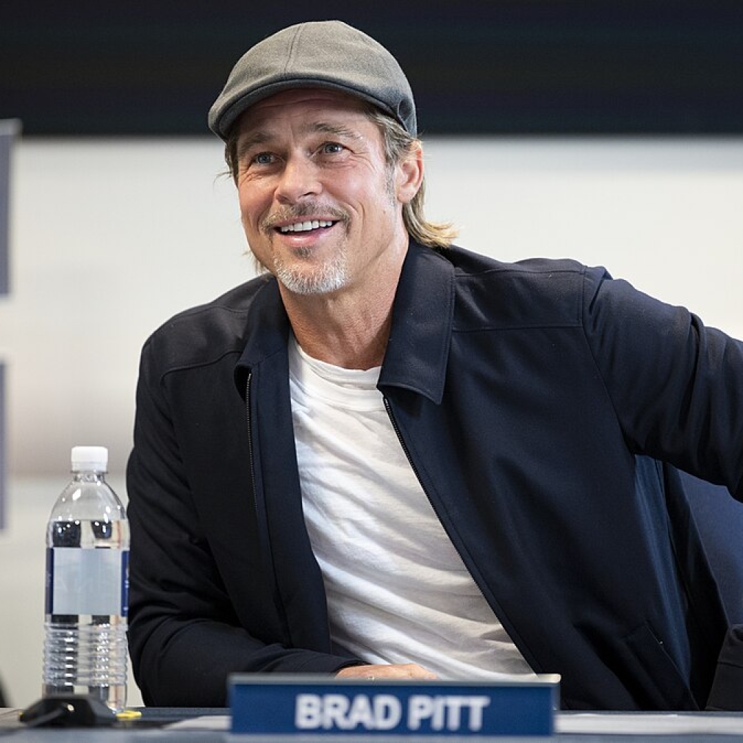 Brad Pitt é vítima de golpe com inteligência artificial na França