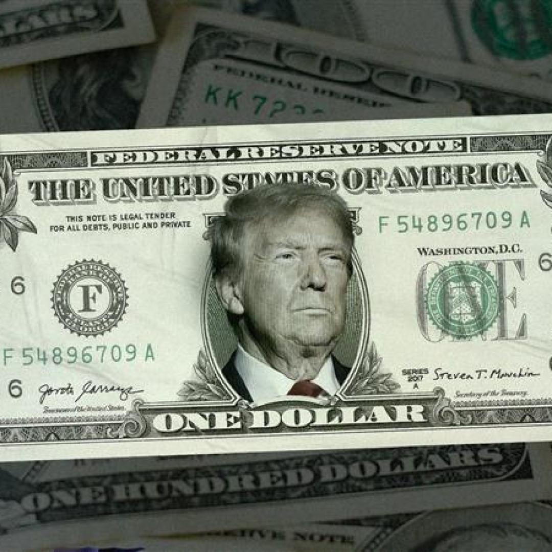 Dólar atinge máxima em anos com retorno de Trump à Casa Branca