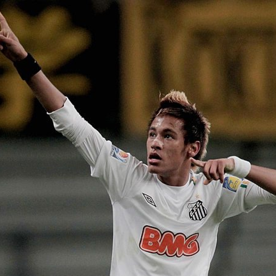 Neymar acerta retorno ao Santos