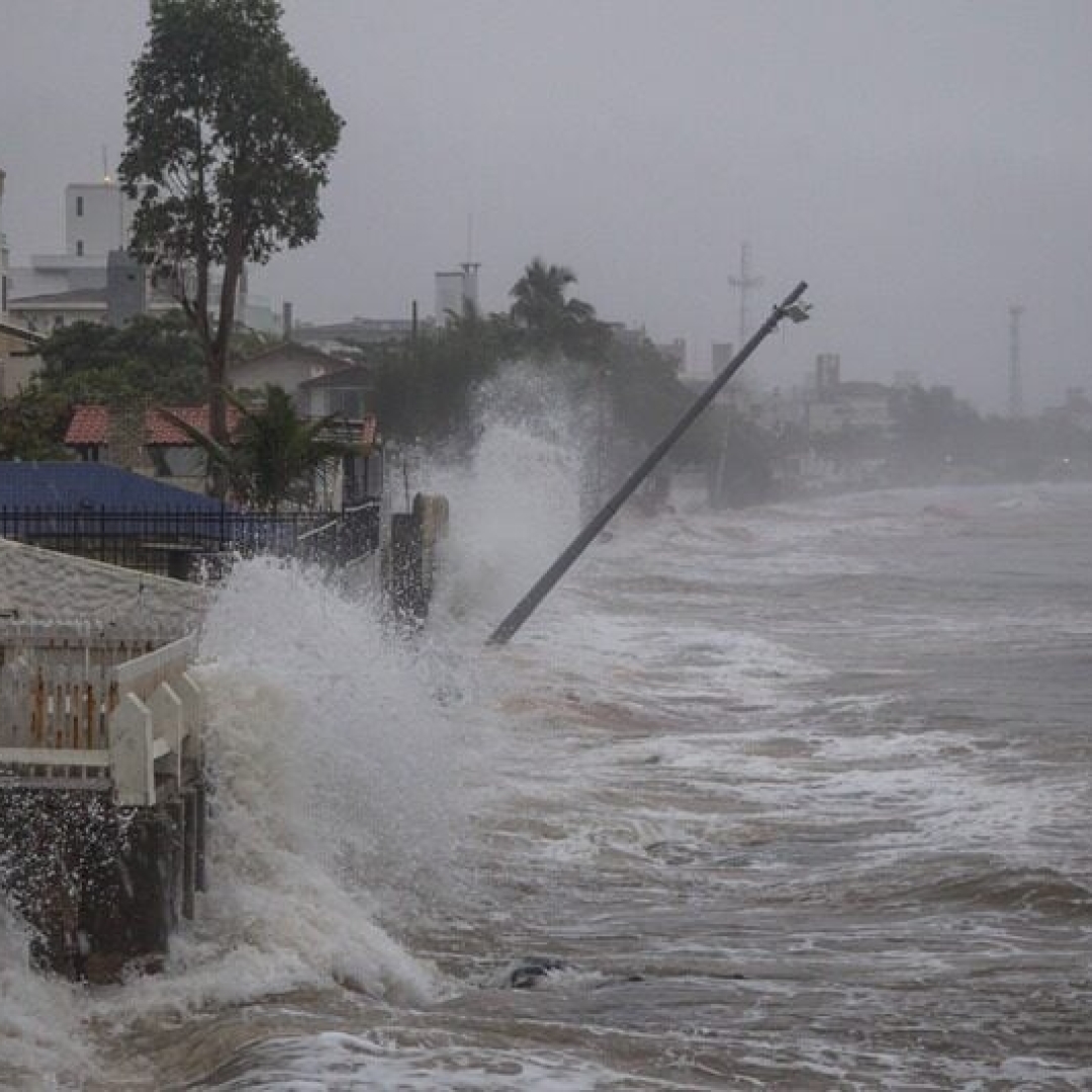 Ciclone extratropical traz risco de chuva e ventos fortes no Sul do Brasil