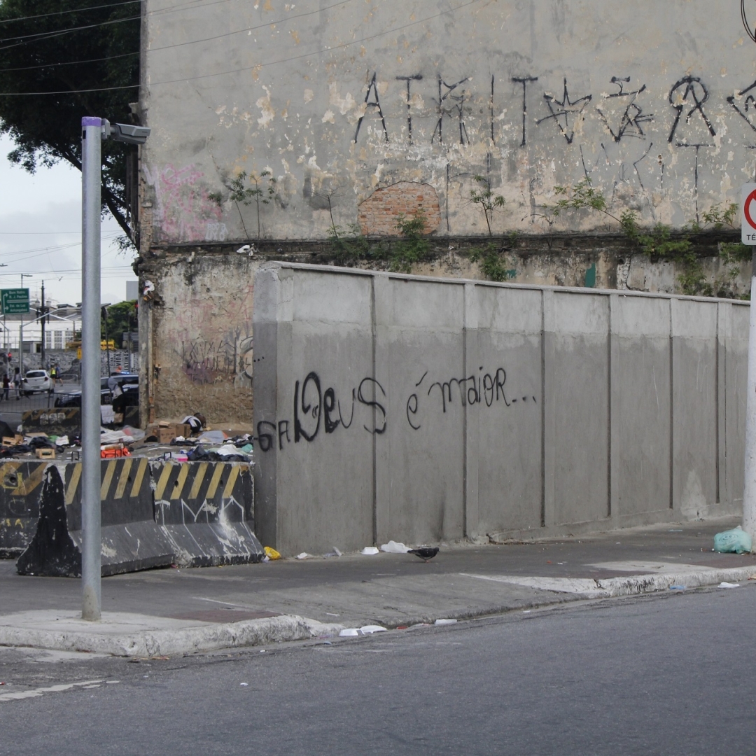 Prefeito de São Paulo nega confinamento de usuários de drogas na Cracolândia